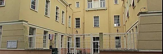Photo de la devanture de l'école élémentaire de saverdun
